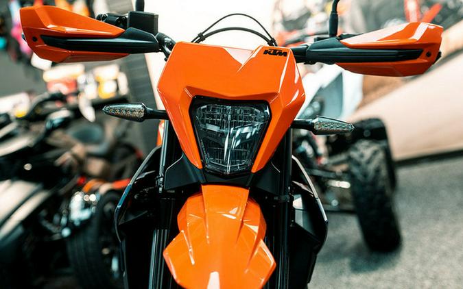 2026 KTM SMC 690 R
