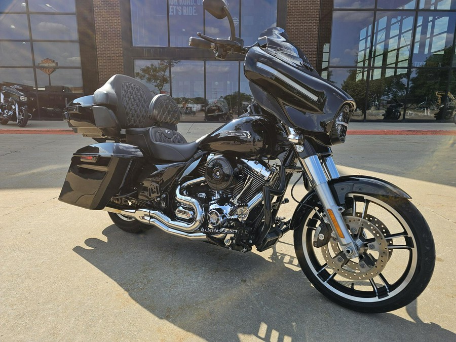FLHXS 2016 Street Glide Special