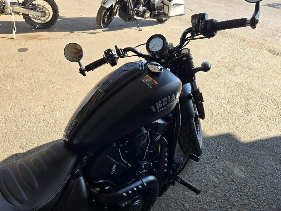 2025 INDIAN MOTORCYCLE SCOUT BOBBER LIMITED WITH TECHNOLOGY PACKAGE