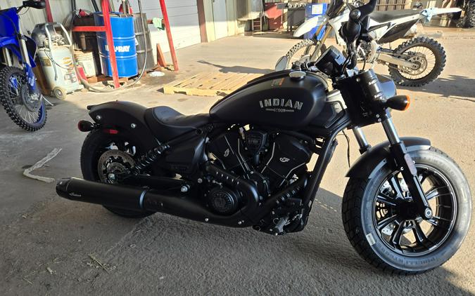 2025 INDIAN MOTORCYCLE SCOUT BOBBER LIMITED WITH TECHNOLOGY PACKAGE