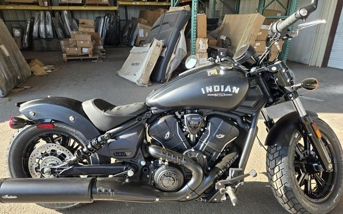 2025 INDIAN MOTORCYCLE SCOUT BOBBER LIMITED WITH TECHNOLOGY PACKAGE