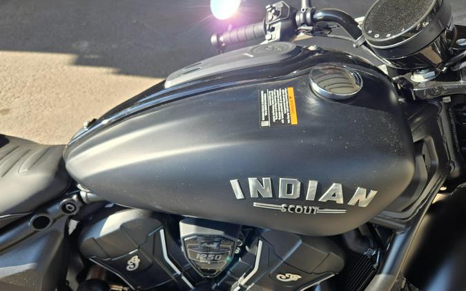 2025 INDIAN MOTORCYCLE SCOUT BOBBER LIMITED WITH TECHNOLOGY PACKAGE