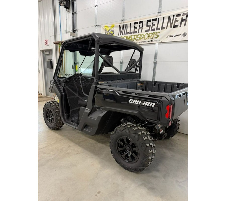2023 Can-Am® 2023 Defender XT HD9 Black