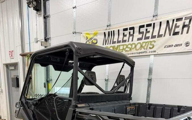 2023 Can-Am® 2023 Defender XT HD9 Black