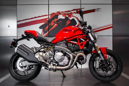 2020 Ducati Monster 821 Stealth Review (15 Fast Facts)