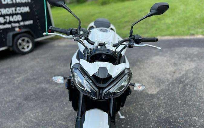 2024 Triumph Street Triple 765 R Crystal White REET TRIPLE R