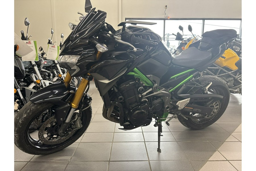 2024 Kawasaki Z900 SE