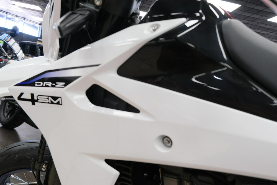2025 SUZUKI DRZ400SM