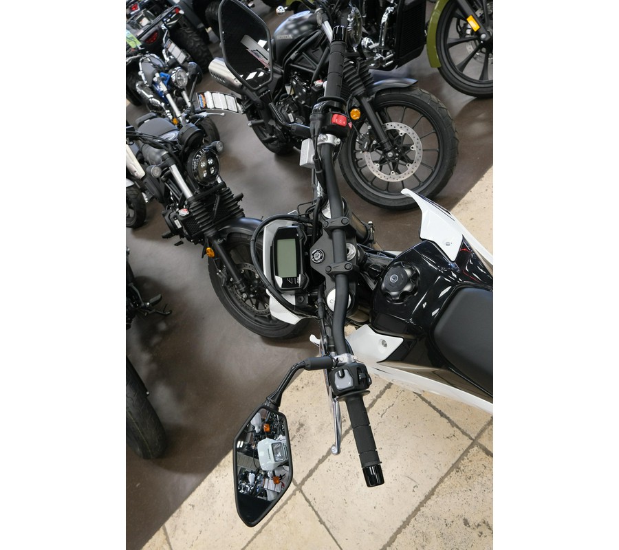 2025 SUZUKI DRZ400SM