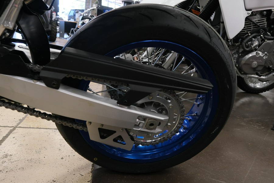 2025 SUZUKI DRZ400SM