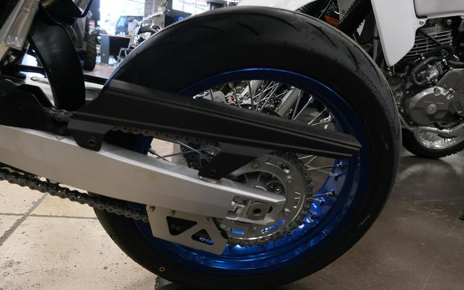 2025 SUZUKI DRZ400SM