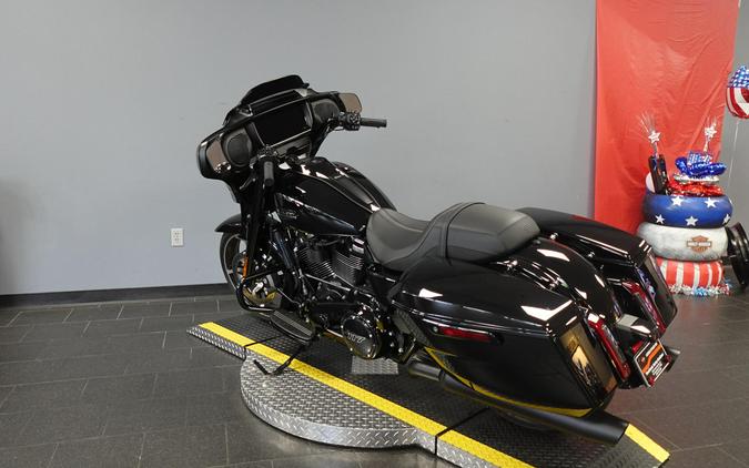 2025 Harley-Davidson Street Glide FLHX