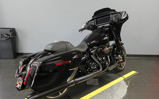 2025 Harley-Davidson Street Glide FLHX