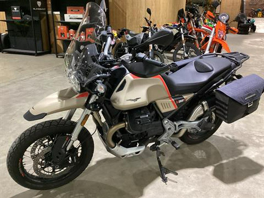 2020 Moto Guzzi V85 TT Travel