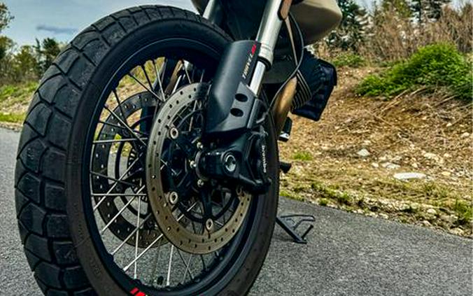 2020 Moto Guzzi V85 TT Travel