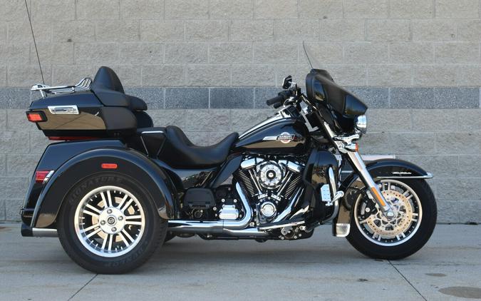 2024 Harley-Davidson Tri Glide Ultra FLHTCUTG