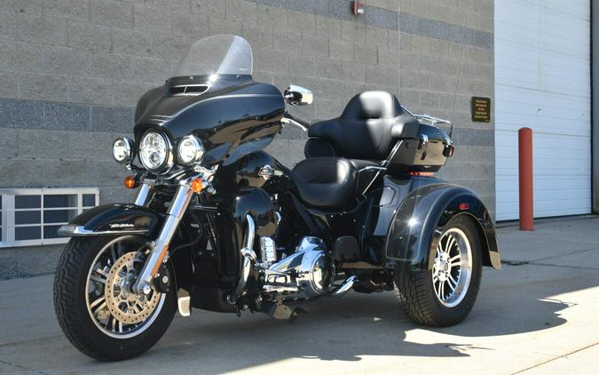 2024 Harley-Davidson Tri Glide Ultra FLHTCUTG