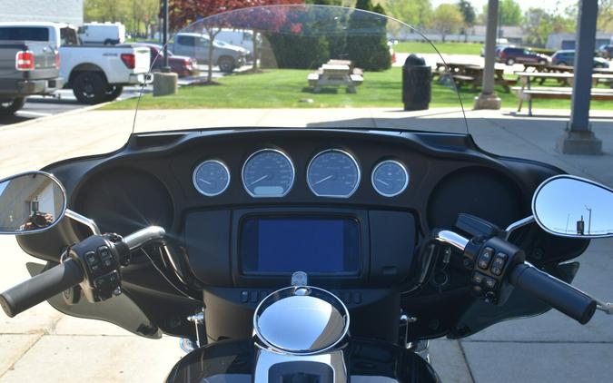 2024 Harley-Davidson Tri Glide Ultra FLHTCUTG