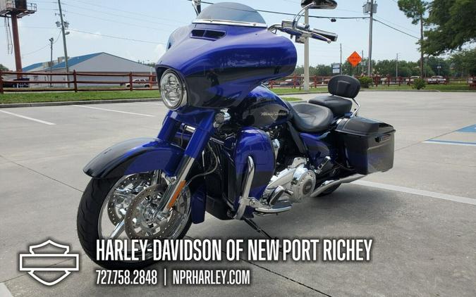 2017 Harley-Davidson CVO™ Street Glide