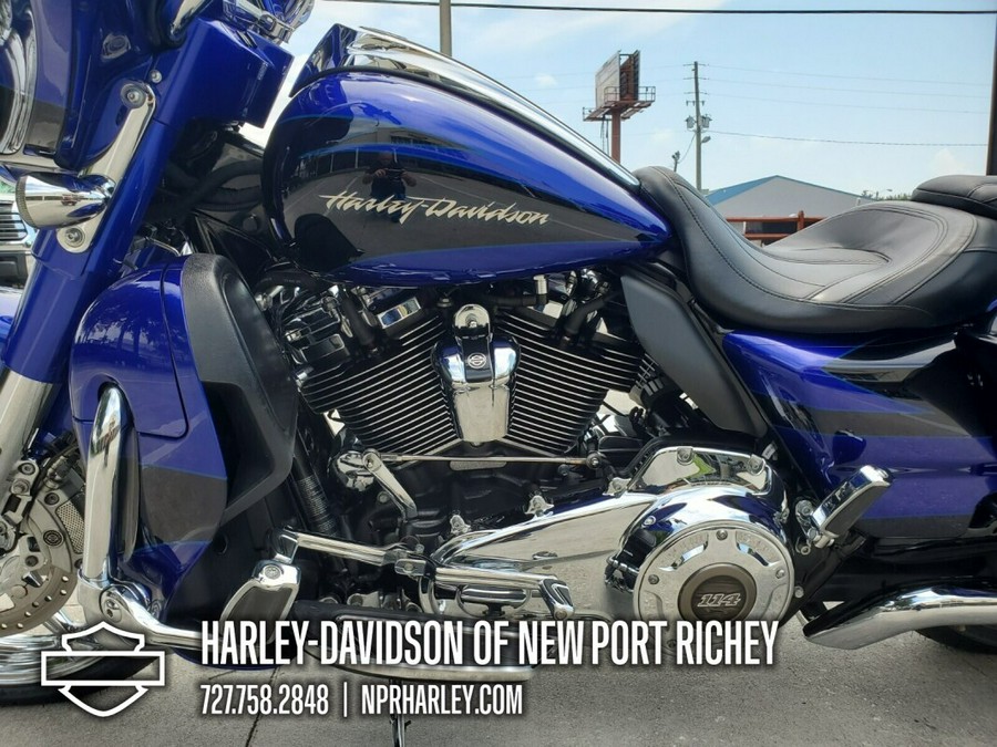 2017 Harley-Davidson CVO™ Street Glide