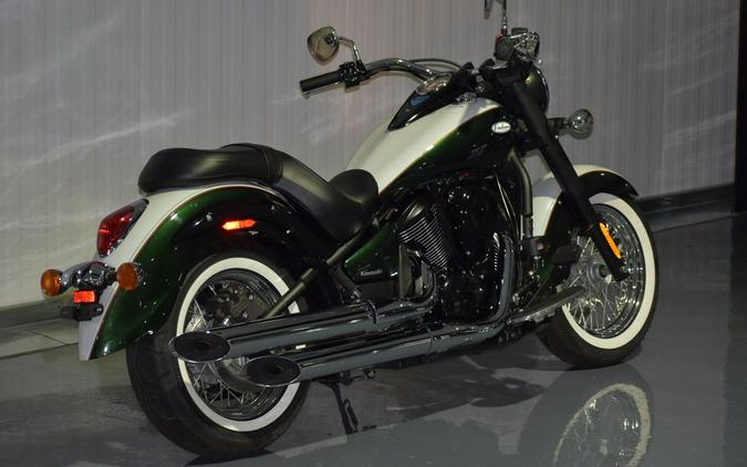 2022 Kawasaki Vulcan® 900 Classic