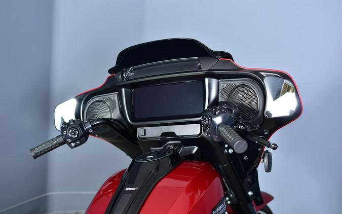2025 Harley-Davidson Street Glide Brilliant Red