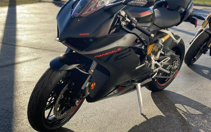 2024 Ducati Panigale V2 Black on Black