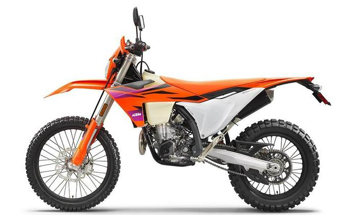 2024 KTM 500 EXC-F Six Days First Look [Fast Facts]