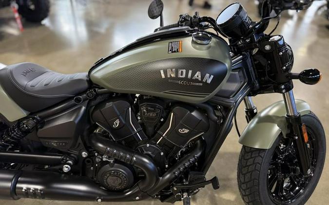 2026 Indian Motorcycle® Scout® Bobber Limited +Tech Moss Green Smoke