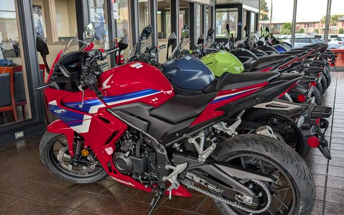2026 Honda CBR500R Grand Prix Red - 200272