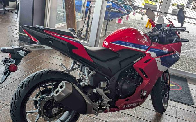 2026 Honda CBR500R Grand Prix Red - 200272