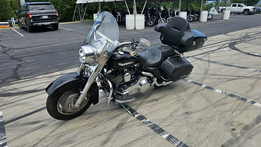 2004 Harley-Davidson FLHRC - Road King Classic