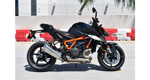 Video: Watch our 2020 KTM 1290 Super Duke R...