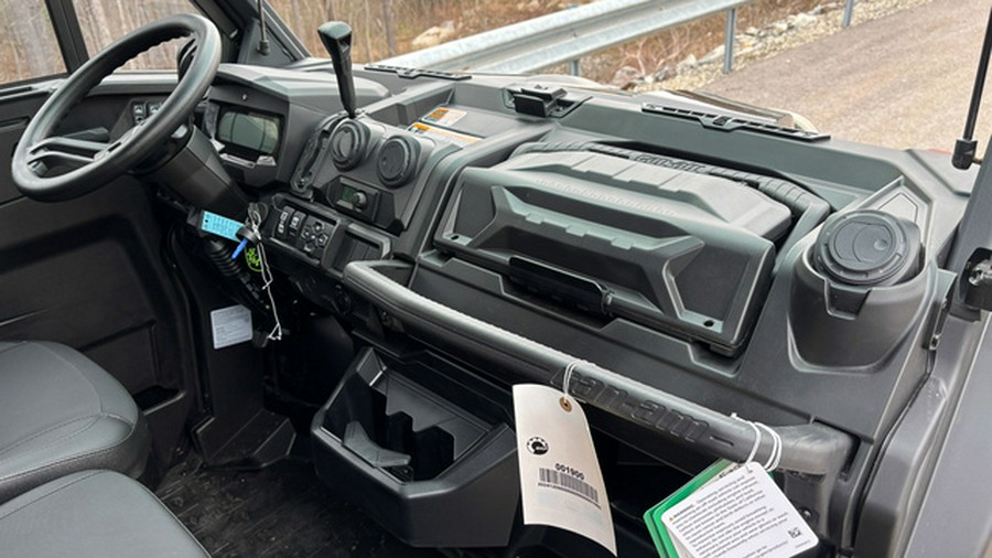 2025 Can-AM DEFENDER MAX LTD CAB HD10