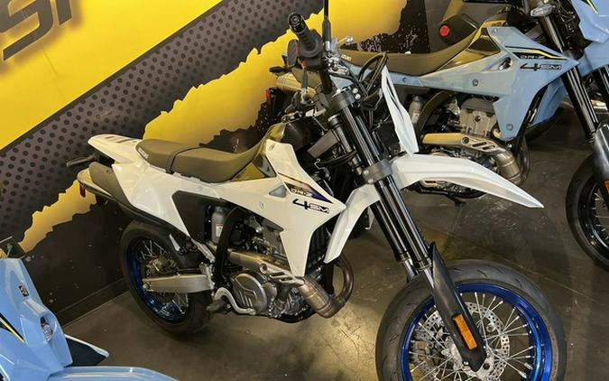 2025 Suzuki DR-Z 4SM