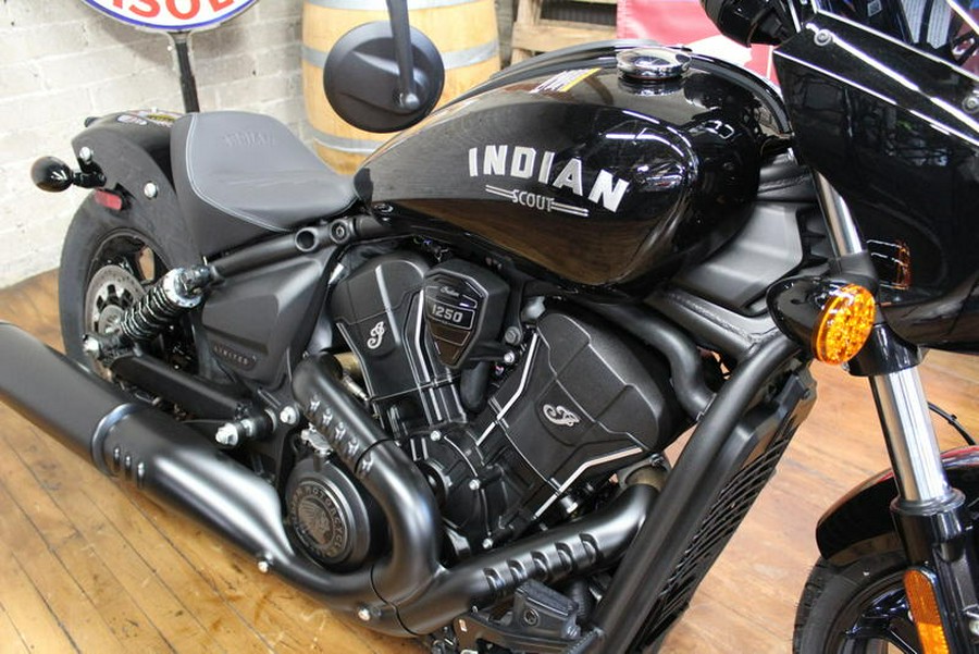 2025 Indian Motorcycle® Sport Scout® Limited +Tech Black Metallic