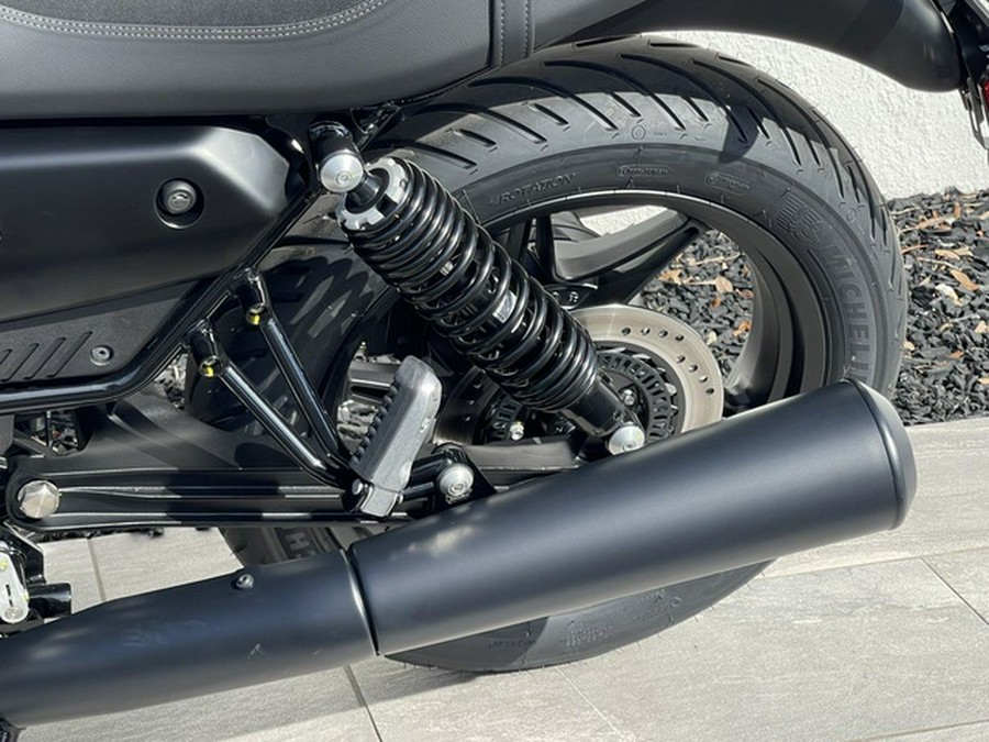 2024 Moto Guzzi V7 Stone