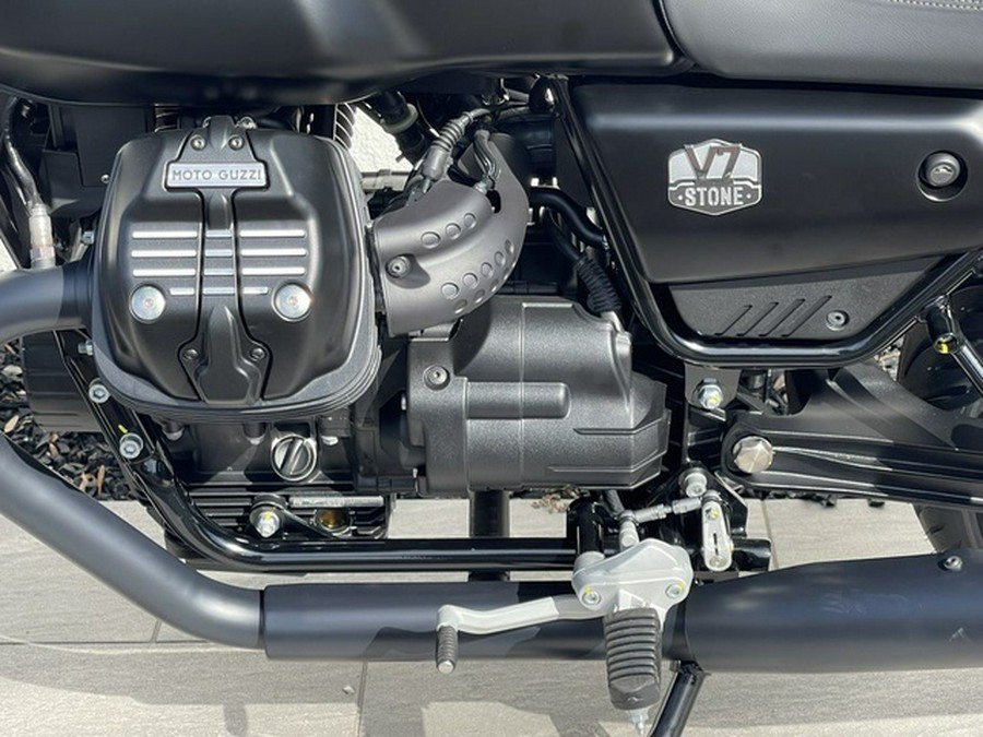 2024 Moto Guzzi V7 Stone
