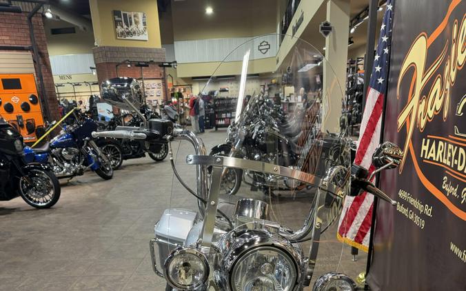 2019 Harley-Davidson® Road King® BARRACUDA SLV