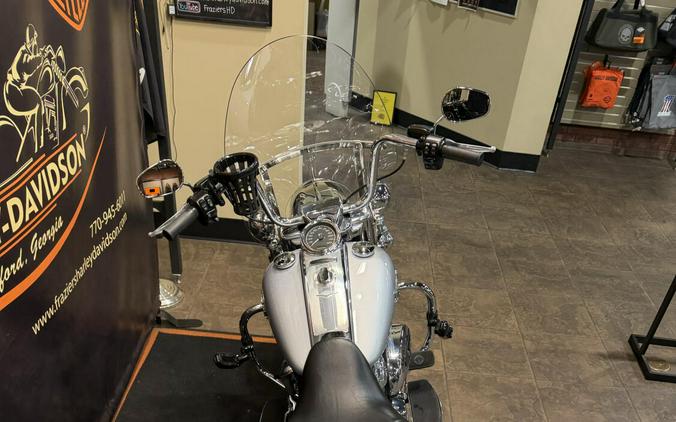 2019 Harley-Davidson® Road King® BARRACUDA SLV