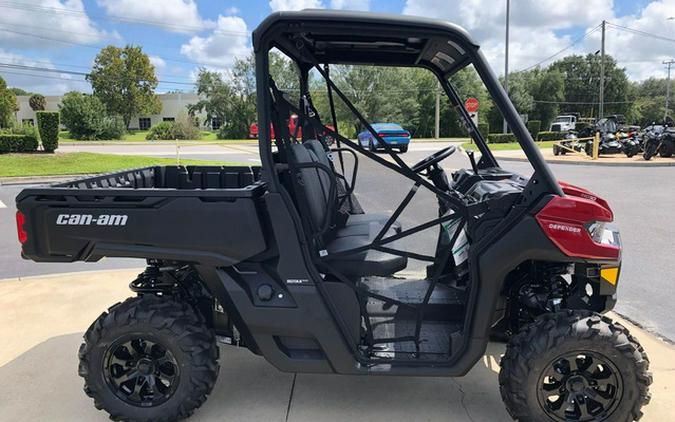 2024 Can-Am Defender DPS HD10 Fiery Red