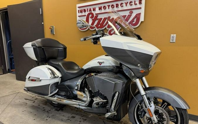 2016 Victory Motorcycles Cross Country Tour Two-Tone White Pearl And Gray