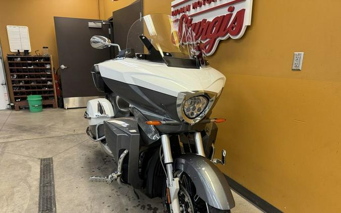 2016 Victory Motorcycles Cross Country Tour Two-Tone White Pearl And Gray