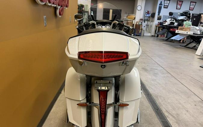 2016 Victory Motorcycles Cross Country Tour Two-Tone White Pearl And Gray