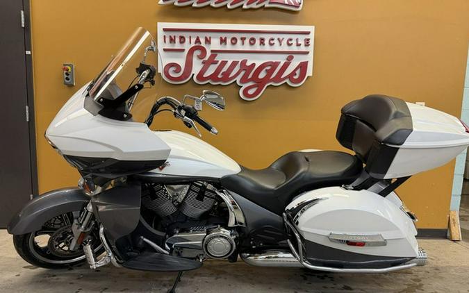 2016 Victory Motorcycles Cross Country Tour Two-Tone White Pearl And Gray