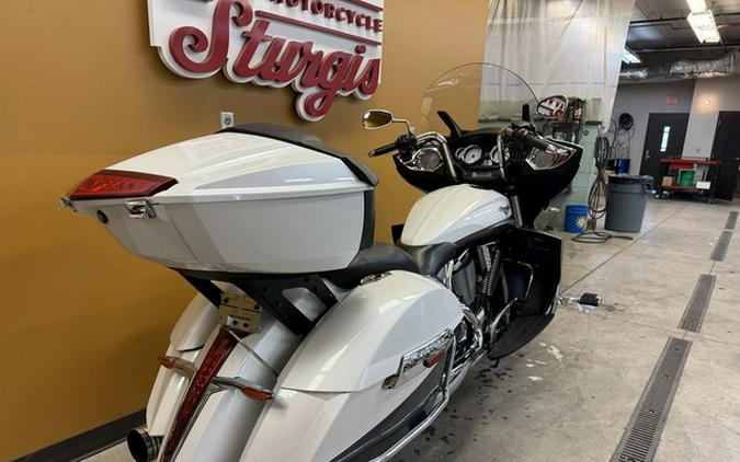 2016 Victory Motorcycles Cross Country Tour Two-Tone White Pearl And Gray