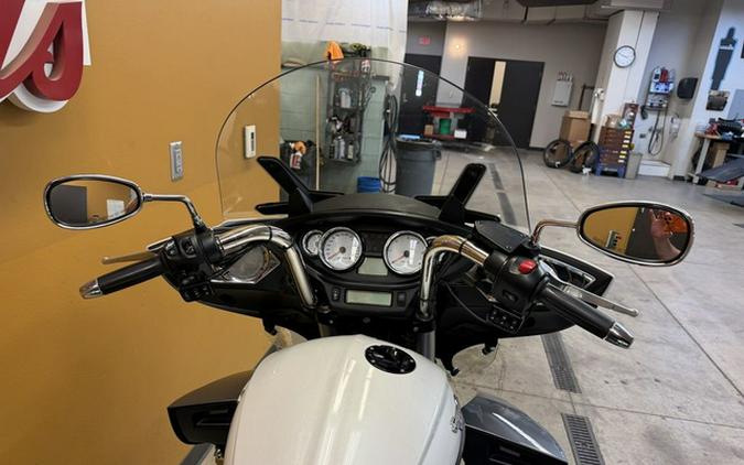 2016 Victory Motorcycles Cross Country Tour Two-Tone White Pearl And Gray