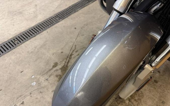 2016 Victory Motorcycles Cross Country Tour Two-Tone White Pearl And Gray