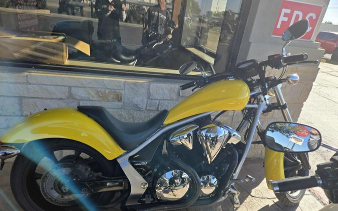 2022 HONDA FURY BASE