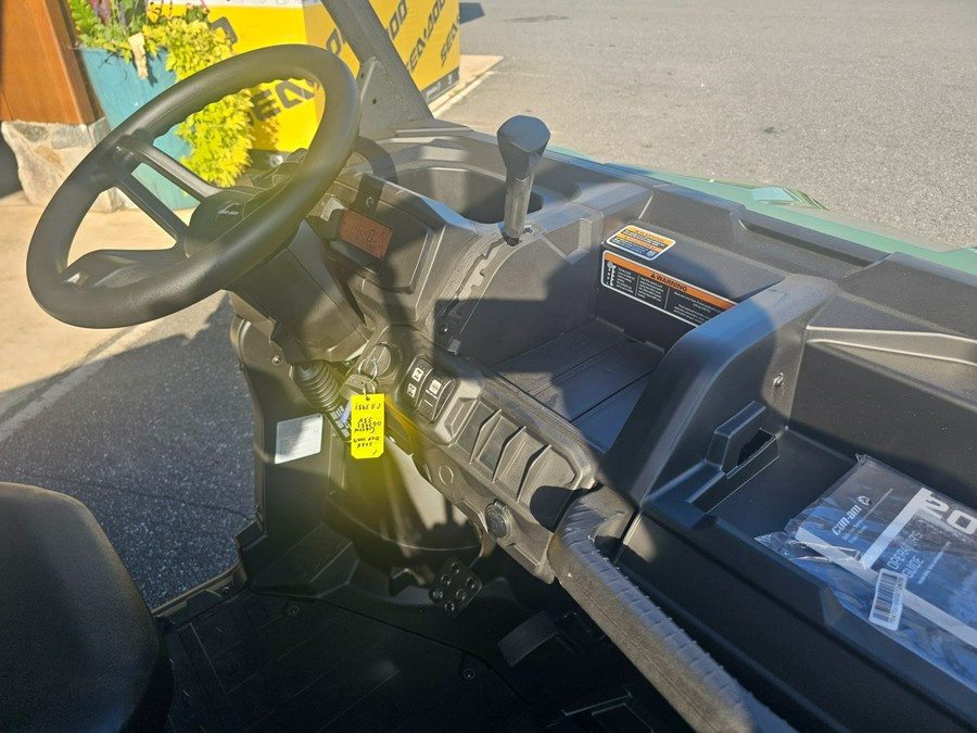 2026 Can-Am Defender HD7